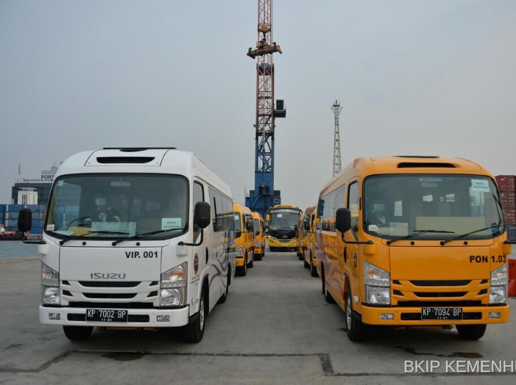 Kemenhub Kirim 428 Bus untuk PON XX Papua Kemenhub Kirim 428 Bus untuk PON XX Papua