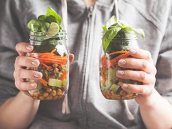 Pola Makan Vegan Ternyata Pengaruhi Kesehatan Usus dan Tekstur Feses