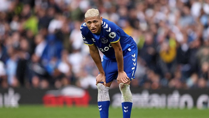 LEEDS, ENGLAND - AUGUST 21: Richarlison of Everton during the Premier League match between Leeds United  and  Everton at Elland Road on August 21, 2021 in Leeds, England. (Photo by Marc Atkins/Getty Images)