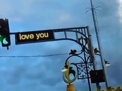 Diretas Orang Kasmaran, Running Text Dishub di Aceh Tampilkan Love You