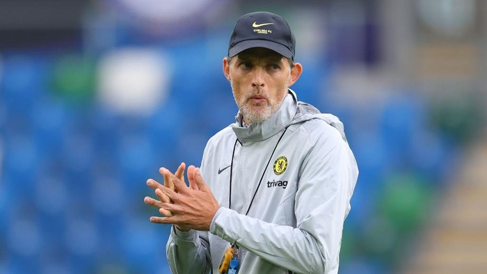BELFAST, NORTHERN IRELAND - AUGUST 10: Thomas Tuchel, Manager of Chelsea looks on during a Chelsea FC Training Session ahead of the UEFA Super Cup 2021 match between Chelsea FC and Villarreal at Windsor Park on August 10, 2021 in Belfast, Northern Ireland. (Photo by Catherine Ivill/Getty Images)