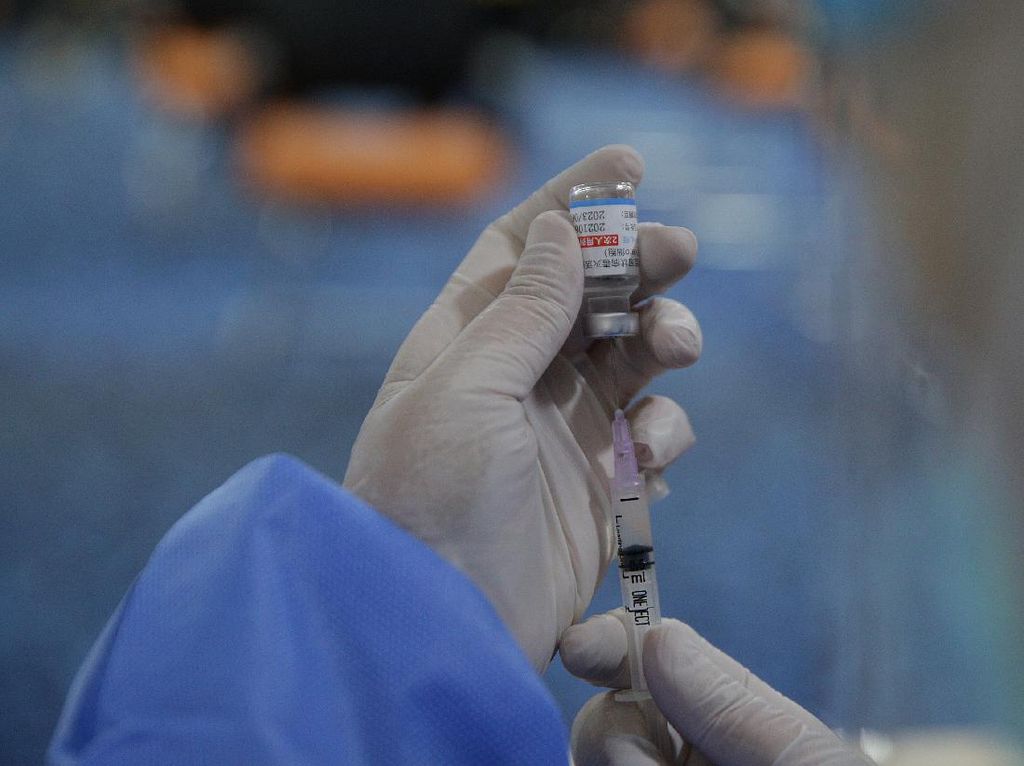 Polisi Sasar Vaksinasi di Aglomerasi DKI, Kejar Herd Immunity Akhir September Polisi Sasar Vaksinasi di Aglomerasi DKI, Kejar Herd Immunity Akhir September