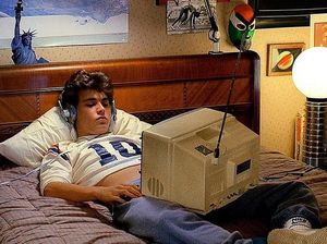 Mengingat Kembali Debut Johnny Depp di A Nightmare on Elm Street Mengingat Kembali Debut Johnny Depp di A Nightmare on Elm Street