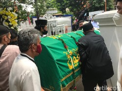 Anak Sebut Elly Kasim Punya Riwayat Sakit Lambung