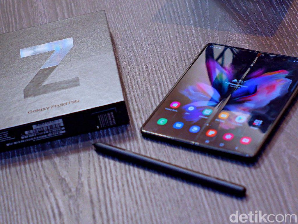 Inovasi Pertama di Dunia Pada Ponsel Foldable Ada di Galaxy Z Fold3
