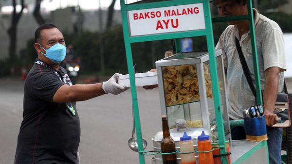 Gerakan Berbagi Makanan di Tengah Pandemi