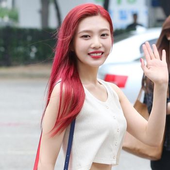 Cantiknya! Idol K-Pop Ini Terlihat Seperti Disney Princess di Dunia Nyata