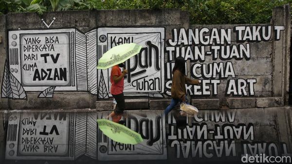 Mural Bertema Kritik Sosial Hiasi Sudut Ibu Kota