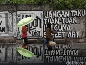 Mural Kami Lapar Tuhan Muncul di Jakpus, Dihapus tapi Bukan oleh Aparat