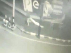 Ada-ada Saja, Pocong di Pacitan Dicuri Lalu Diletakkan di Gapura Kantor Bupati