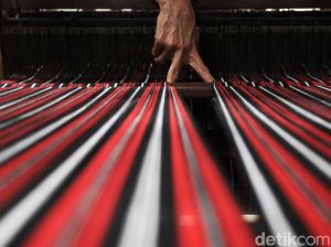 Tenun Emak-emak di Gresik Bisa Go Global, Bagaimana Caranya? Tenun Emak-emak di Gresik Bisa Go Global, Bagaimana Caranya?