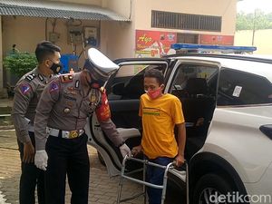 Mantap! Polisi Jemput-Antar dan Layani Pemohon SIM D di Pekalongan Mantap! Polisi Jemput-Antar dan Layani Pemohon SIM D di Pekalongan