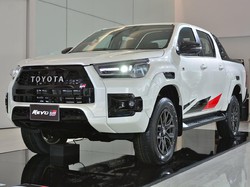 Toyota Hilux GR Sport Meluncur: Tampang Gahar, Harga Mulai Rp 390 Juta