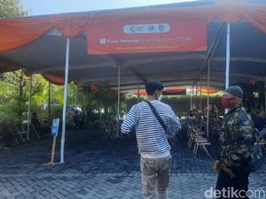 Bolak-balik Kecele, Warga Solo Keluhkan Vaksin COVID-19 Dosis 2 Kosong Melulu