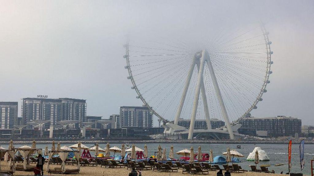 Bianglala Tertinggi di Dunia Itu Berhenti Berputar Bianglala Tertinggi di Dunia Itu Berhenti Berputar