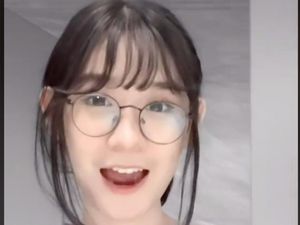 Zahra Nur Didepak dari JKT48 usai Foto Mesra dengan Pria Tersebar Zahra Nur Didepak dari JKT48 usai Foto Mesra dengan Pria Tersebar