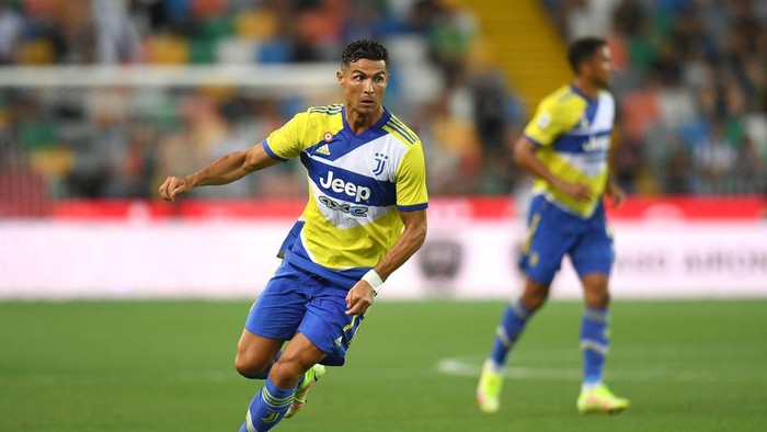 UDINE, ITALY - AUGUST 22: Cristiano Ronaldo of Juventus in action during the Serie A match between Udinese Calcio v Juventus at Dacia Arena on August 22, 2021 in Udine, Italy. (Photo by Alessandro Sabattini/Getty Images)