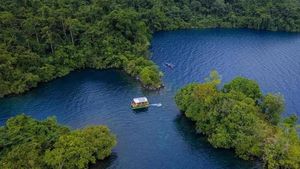 Potret Cantik Danau Terdalam Se-Asia Tenggara di Sulsel