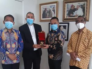 Dubes RI Promosikan Pancasila pada Pemimpin Umat Katolik Panama Dubes RI Promosikan Pancasila pada Pemimpin Umat Katolik Panama