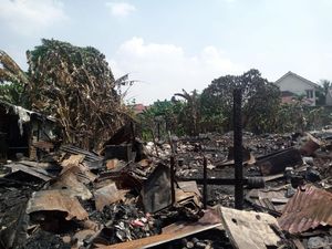 Warga Cerita Detik-detik Kebakaran Lapak di Tangsel: Api Kayak Dikipas