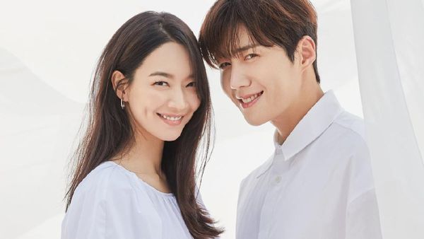 8 Potret Kim Seon Ho & Shin Min Ah, Pasangan Drakor Hometown Cha Cha Cha