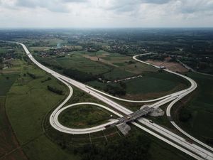 Infrastruktur Adalah Konektivitas Peradaban Indonesia