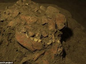 DNA Manusia Purba Tertua Ditemukan di Maros DNA Manusia Purba Tertua Ditemukan di Maros
