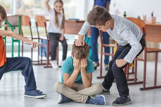 Selain Kekerasan Fisik, 3 Tindakan Lainnya Ini Termasuk Dalam Bentuk  Bullying