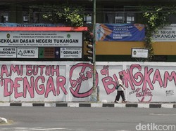 6 Fakta #LombaDibungkam, Gejayan Memanggil Sentil Aksi Aparat Hapus Mural
