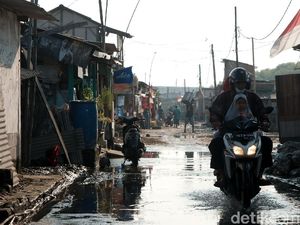 Dasar Corona! 4,7 Juta Orang Melarat Gegara Kamu