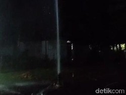 Semburan Air 15 Meter di Bojonegoro Awalnya Bening, Kini Keruh dan Bau Belerang