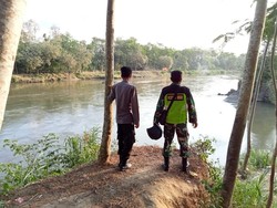 Dua Bocah Bermain di Sungai Brantas Blitar, Satu Hilang Tenggelam
