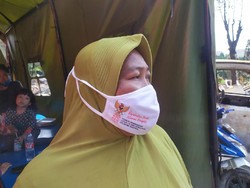 Cerita Wartini Selamatkan Anak Saat Api Mengepung Lapak Pemulung di Tangsel