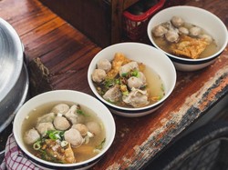MUI Bogor Minta Pemilik Warung Bakso yang Buka Siang Hari Ditindak
