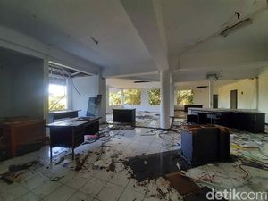 Wisma Persebaya Karanggayam Memprihatinkan, Wawali Armuji Perintahkan Ini Wisma Persebaya Karanggayam Memprihatinkan, Wawali Armuji Perintahkan Ini