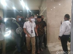 Dilarikan ke RS Polri, Yahya Waloni Alami Pembengkakan Jantung Dilarikan ke RS Polri, Yahya Waloni Alami Pembengkakan Jantung