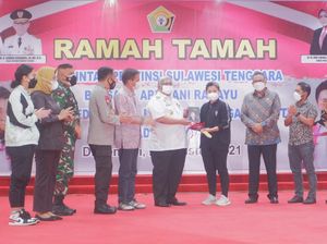 Apriyani Rahayu Pulang Kampung, Dapat Hadiah Mobil Apriyani Rahayu Pulang Kampung, Dapat Hadiah Mobil