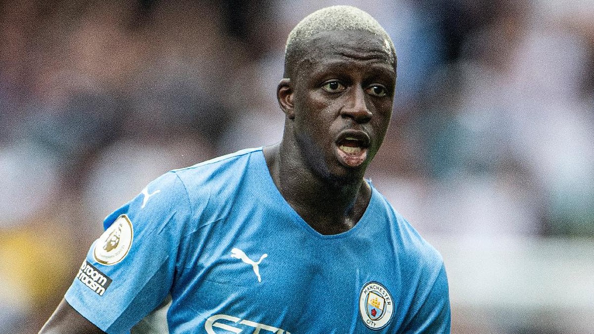 Mendy saat membela Man City awal musim ini, sebelum ia ditahan karena kasusnya. Foto: Visionhaus/Getty Images