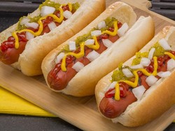 10 Makanan Pemicu Kanker: Daging Merah hingga Produk Susu