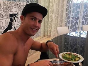 Gokil! Cristiano Ronaldo Dapat Rp 34 M dari Postingan di Instagram