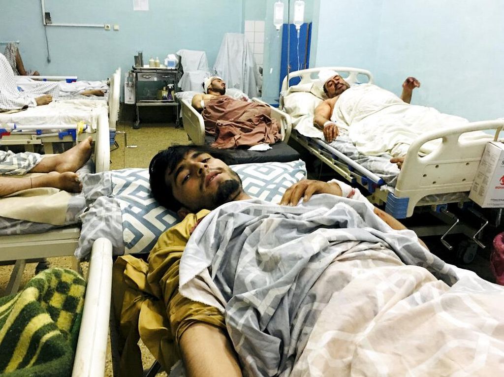 Foto: Korban Bom Bunuh Diri yang Didalangi ISIS di Afghanistan