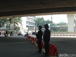 Titik Gage Jl Rasuna Said Dijaga Aparat Bersenjata