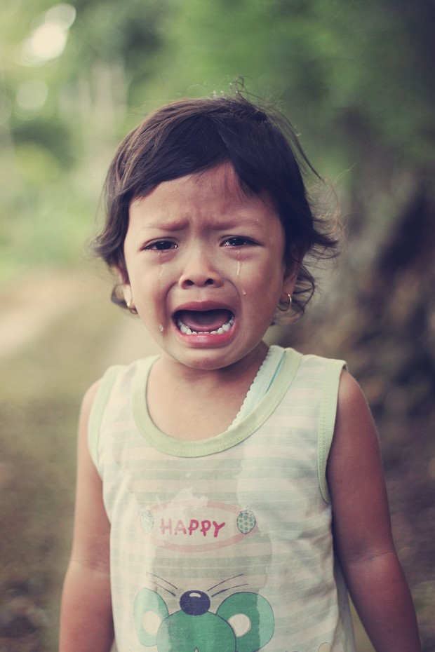 ilustrasi anak menangis /Foto: Unsplash/ Arwan Sutanto anak menangis karena sedang berulah