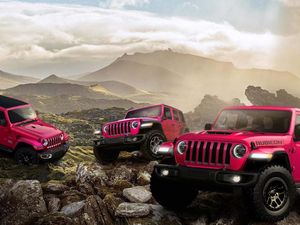 Hei Ladies, Jeep Wrangler Kini Ada Pilihan Warna Pink, Lho Hei Ladies, Jeep Wrangler Kini Ada Pilihan Warna Pink, Lho
