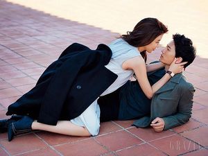 10 Potret Ji Sung dan Lee Bo Young dari Awal Kenal hingga Menikah