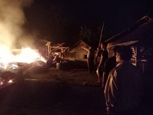 Gudang Penyimpanan Papan Kayu Jati Terbakar, Kerugian Capai Rp 100 Juta