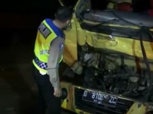 Kecelakaan Antar-Truk di Tol Cipularang, 1 Orang Tewas