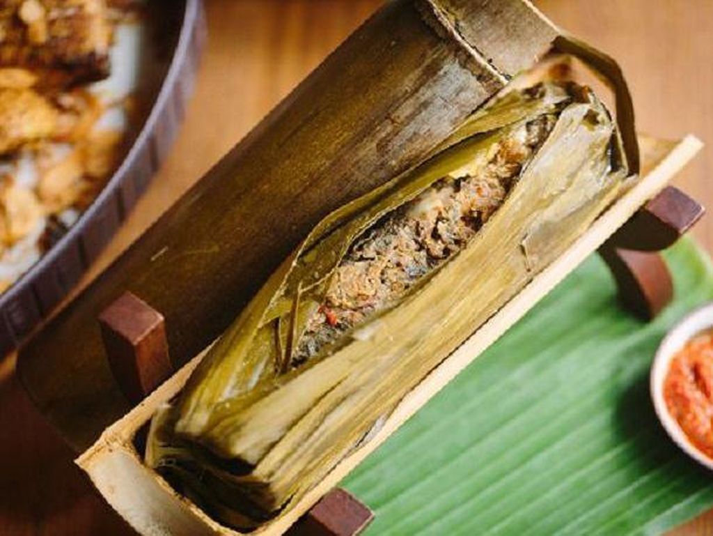 5 Kuliner Babi Tradisional khas Indonesia yang Populer