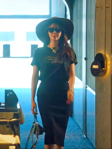 Lee Ji Ah Penampilan Lee Ji Ah dalam The Penthouse