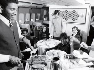 Zaman Keemasan Makanan Minuman di Pesawat, Menggiurkan Banget!